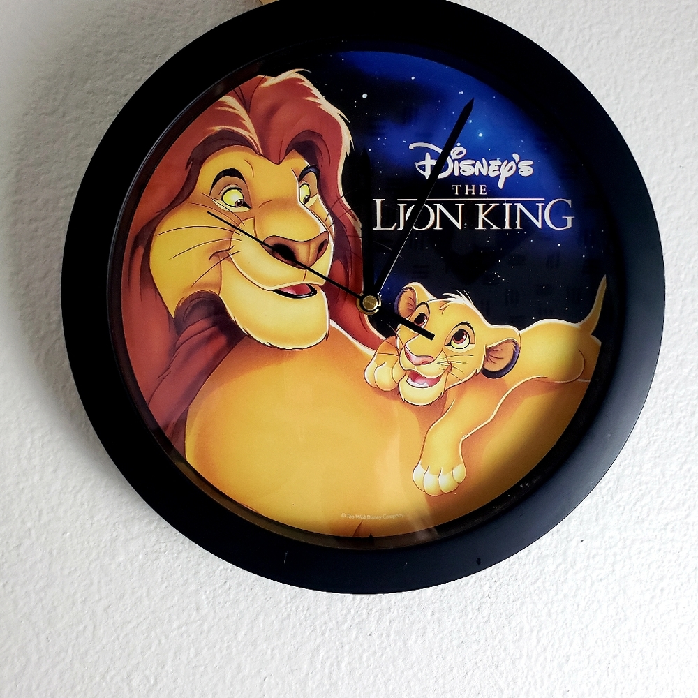 Lion King clock